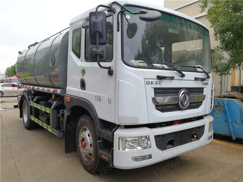 �|Դ�|�L18����